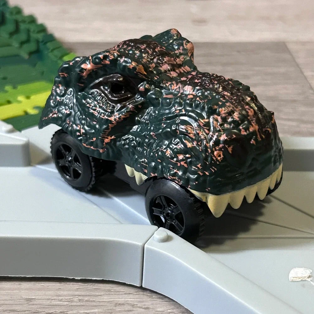 Qiaoheng Toys Dinosaur Flexible Race Track Set with Motorized T-Rex Car CF1616A